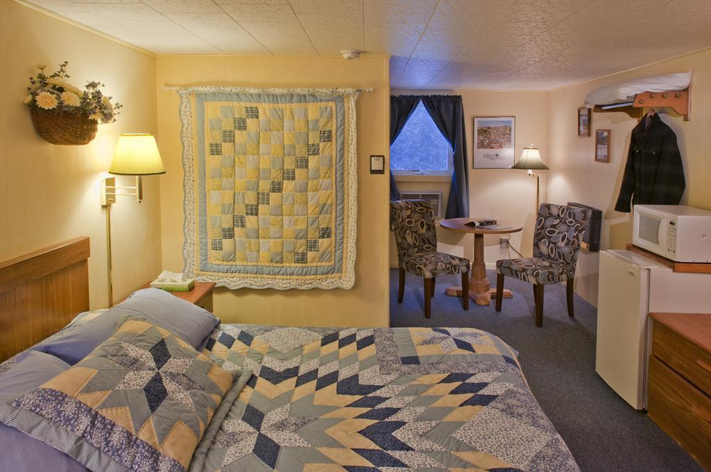 Casablanca Motel Manchester Room photo